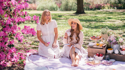 Ultimate Guide to Throwing A Tea Party For National Best Friend's Day